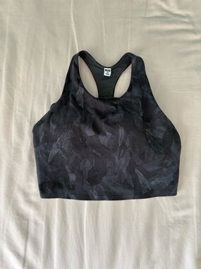 Uniqlo Black High-Neck Patterned Racerback Sports Bra